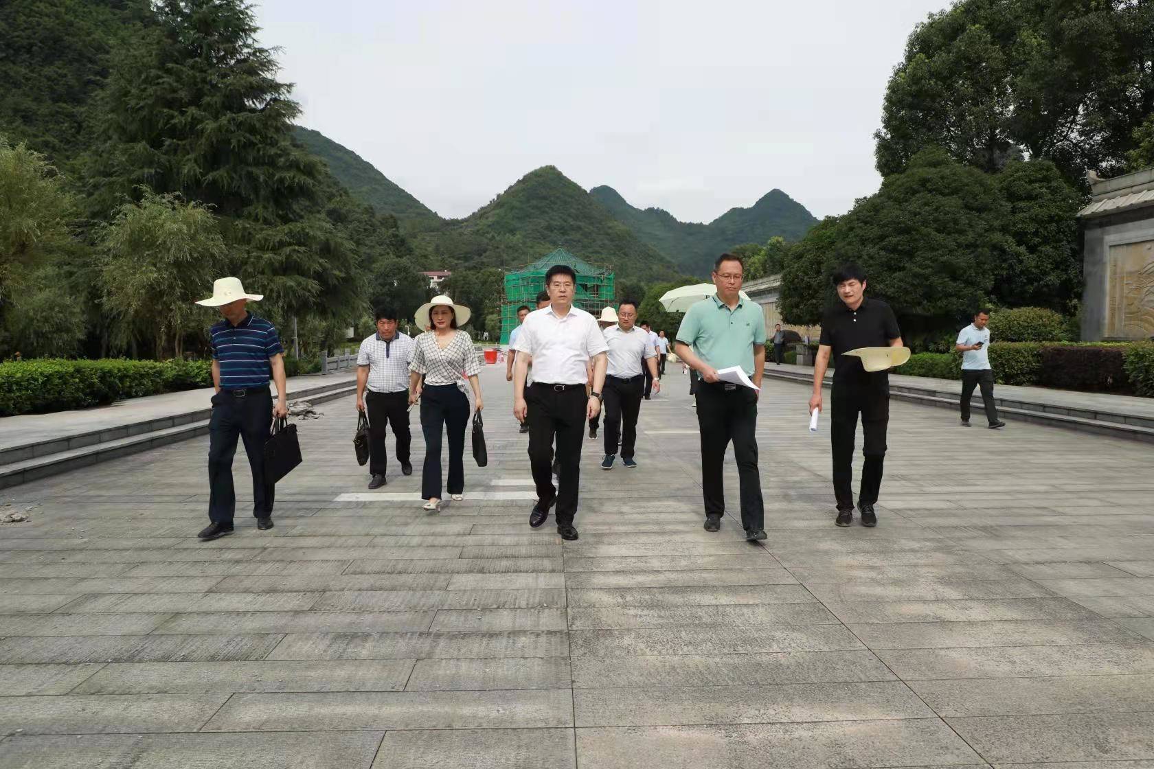 胡勇刚毛政调度省祭筹备工作