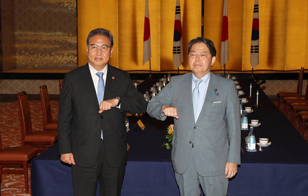 韩外长今将拜会日本首相，或转达韩方希望改善两国关系的意愿