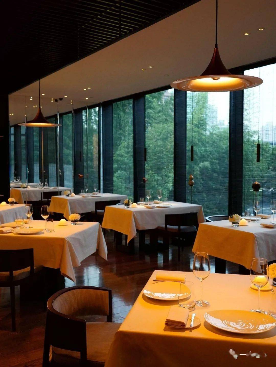 上海的法国菜,大多是休闲餐厅或者小酒馆,真正做严肃法餐的屈指可数