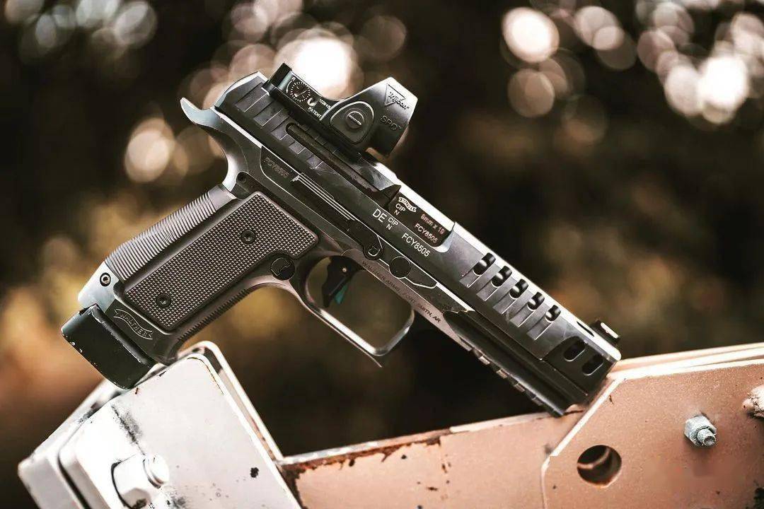 瓦尔特手枪图集严谨认真的德国人枪械美学上也一直挺厉害