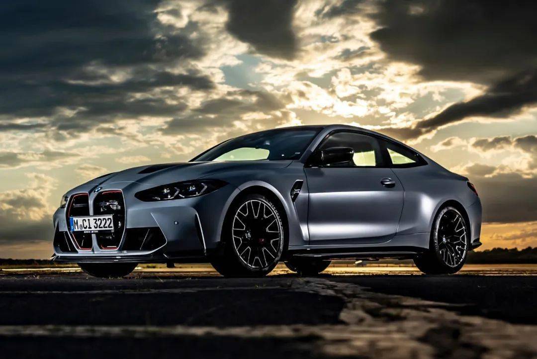 查看精彩内容↓↓↓回复1-185任意数字查看2021宝马店花私照回复提问