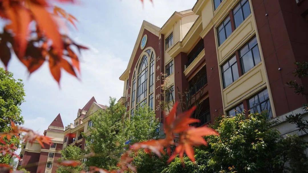 贵阳市南湖实验中学还有名额_白云区_生活_校园