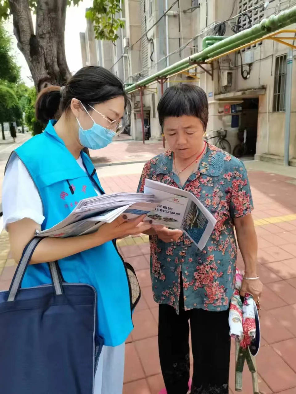 济东新村社区开展摸民情察民意解民忧大走访活动