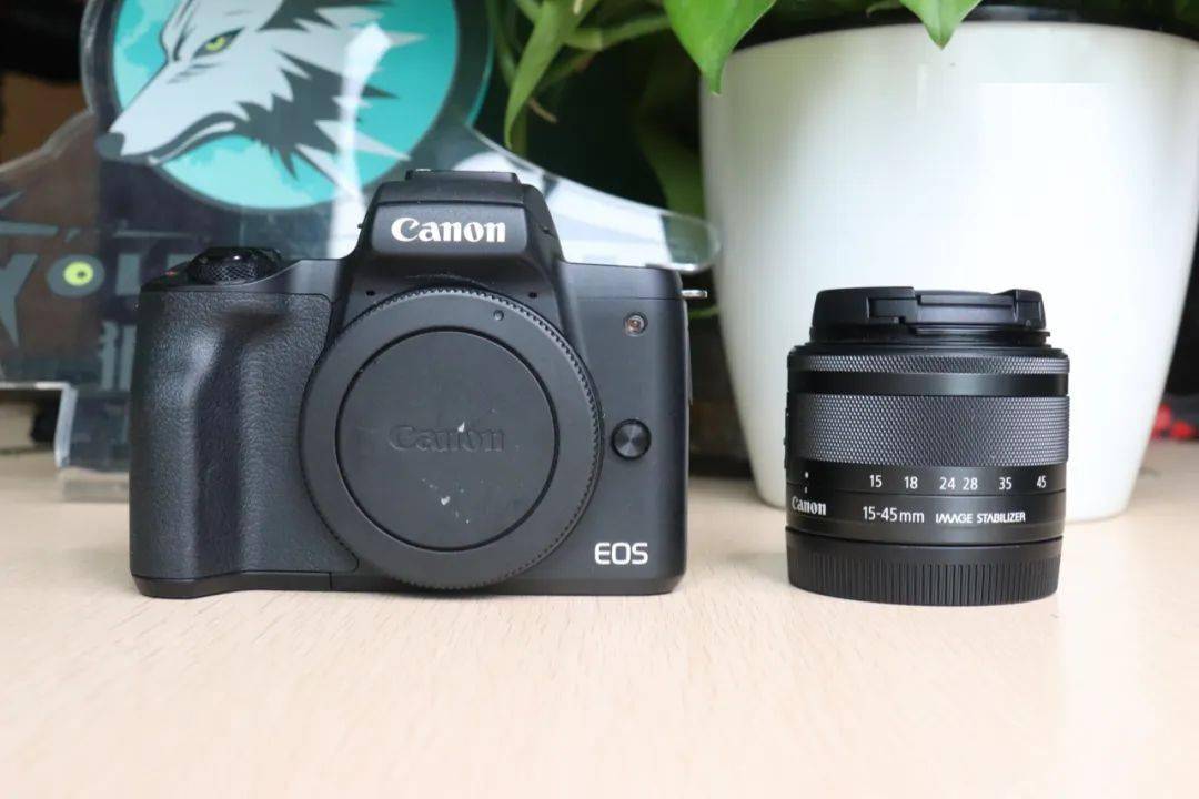 二手1千元玩大疆无人机3千元买佳能135mmf2人像镜头拍人像真爽