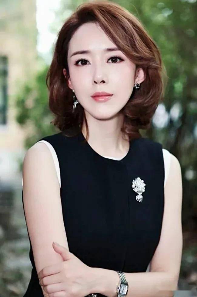 颜丹晨成熟女人的魅力