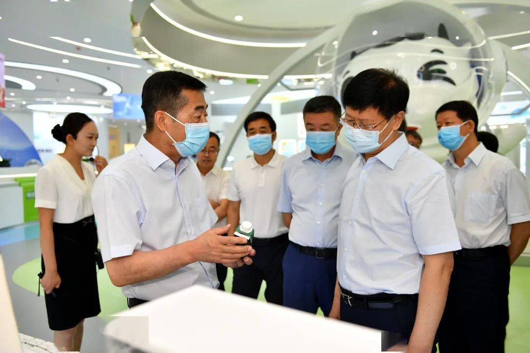 包钢集团魏栓师孙国龙一行赴呼和浩特市考察学习语音版