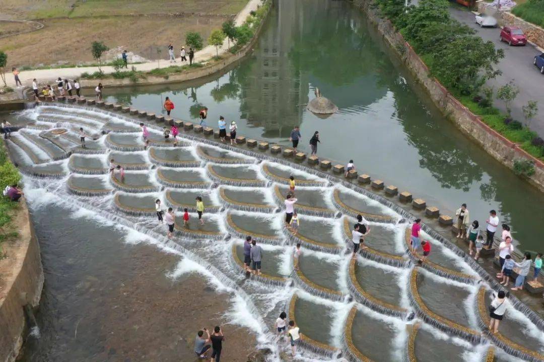 网红鱼鳞坝贺州姑婆山黄姚古镇玉石林鱼鳞坝汽车纯玩两天游480元