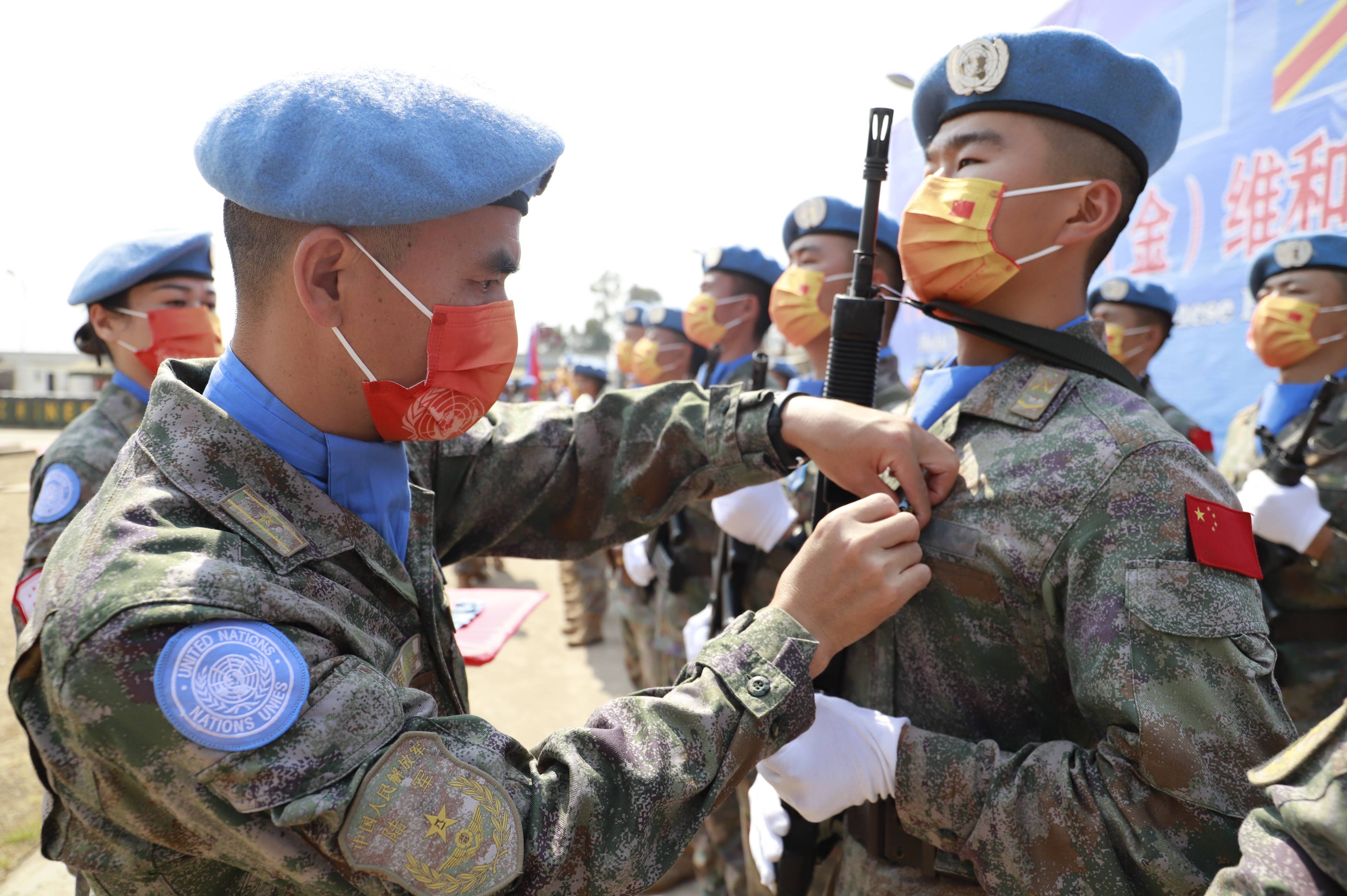 中國赴剛果金維和部隊218名官兵被授予聯合國和平榮譽勳章