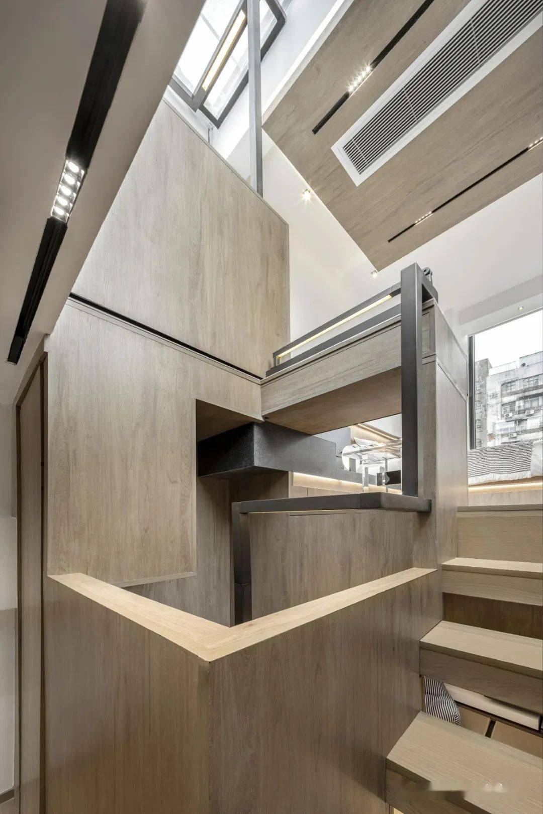 设计廊037 | 谢英凯点睛"窝·居",咫尺间的幸福守护_处理_楼梯_空间