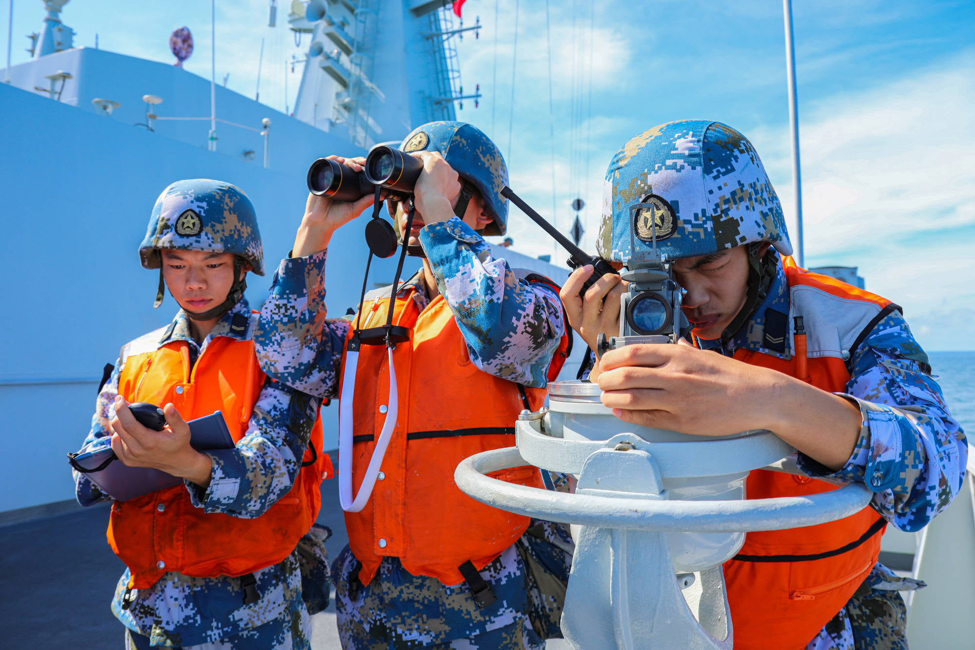 海上练兵模范连图片