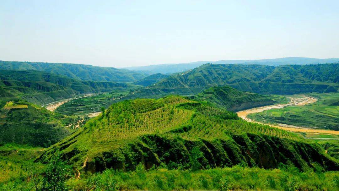 全国退耕还林还草综合效益总价值量24万亿元