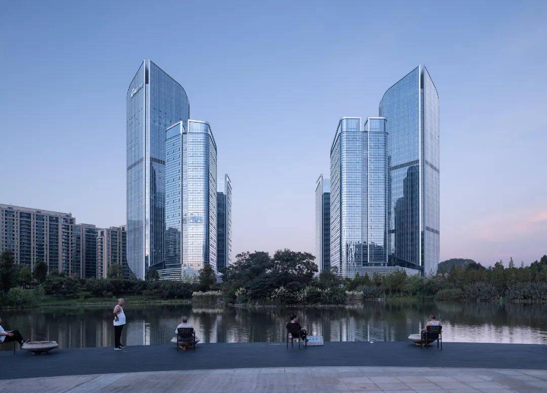 uas理事快讯浙大设计台州腾达中心打造多层级公共空间人景合一的高层