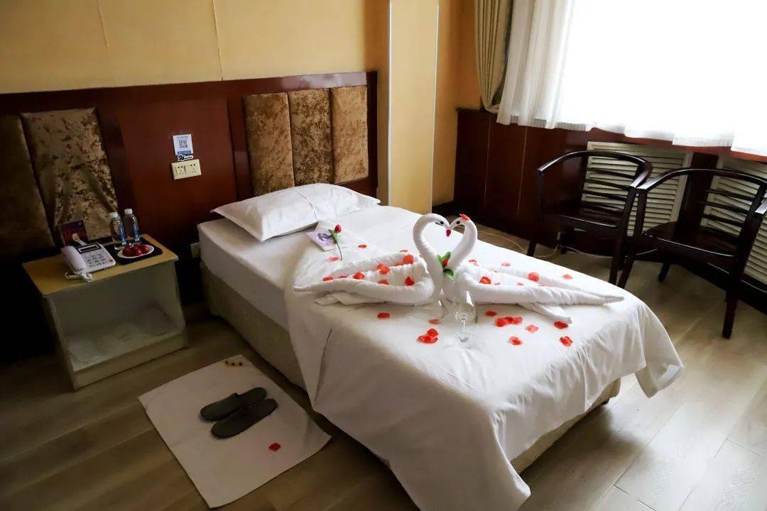 金川宾馆组织开展2022年度服务技能大赛