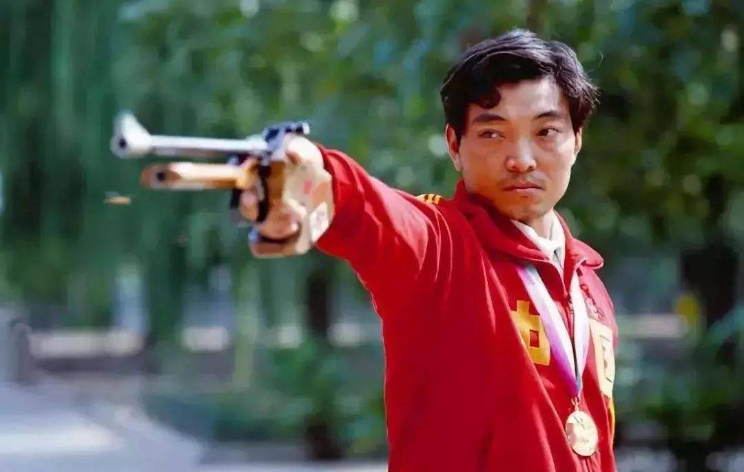 浓浓桑梓情奥运首金获得者许海峰又回家乡全椒