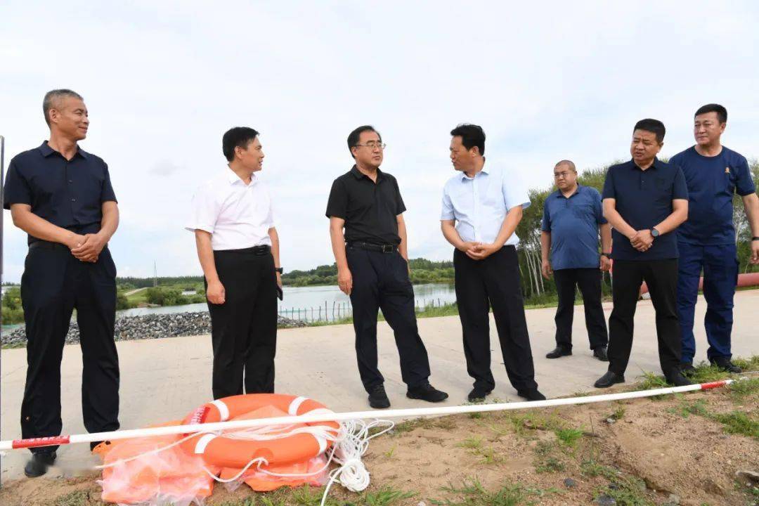 3日,市委书记,市总河湖长王秋实先后赴同江市,建三江农科区,抚远市