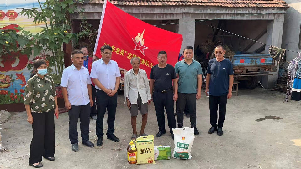 活动8月1日,鱼台县王鲁镇组织"山东老兵"志愿服务队开展"情系边海防