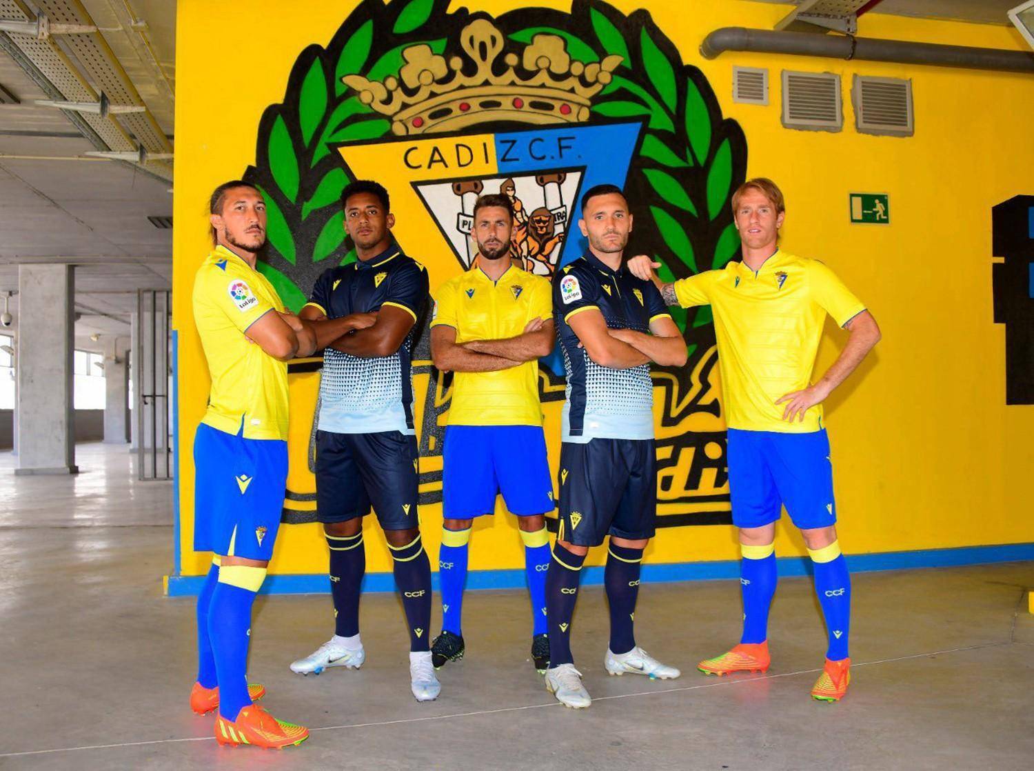 西甲加的斯足球俱乐部正式揭晓球队2022/23赛季全新主客场球衣.