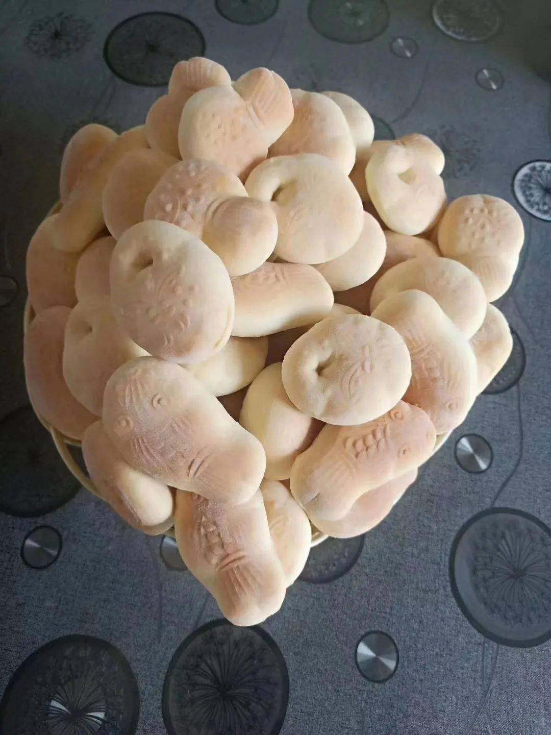 巧手巧心,七夕巧饼——五·一中队实践活动