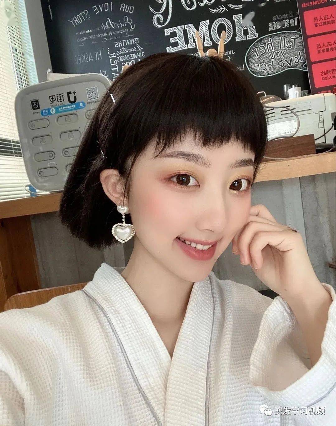 "八大网红刘海短发"_发型_中国_jfxxsp