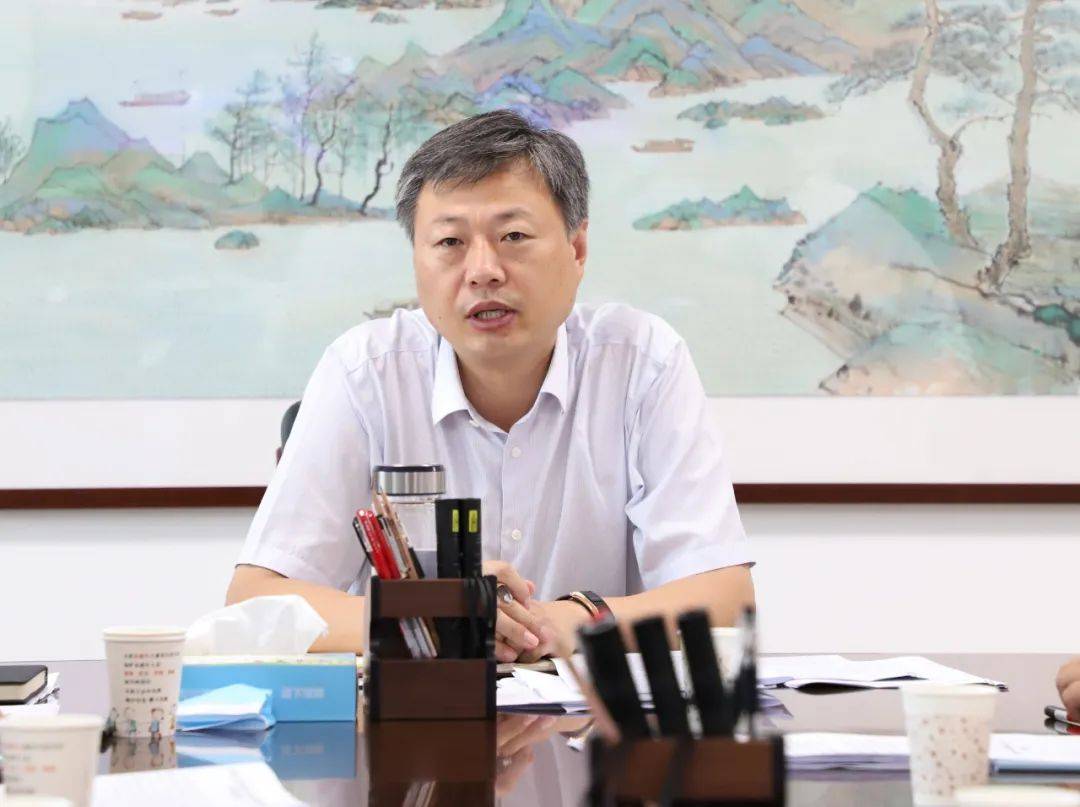 淮阳区区长王献超主持召开农村市场化保洁机制改革工作汇报会