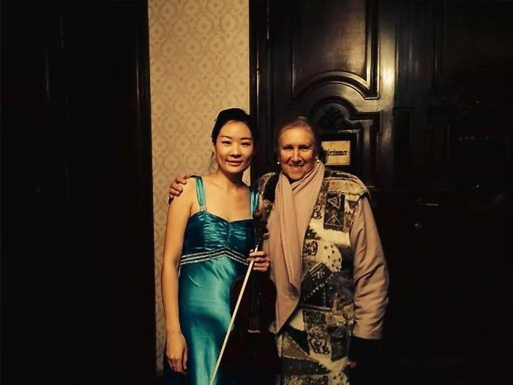 生命不息求索不止 走进旅奥青年小提琴家柳倩的艺术世界