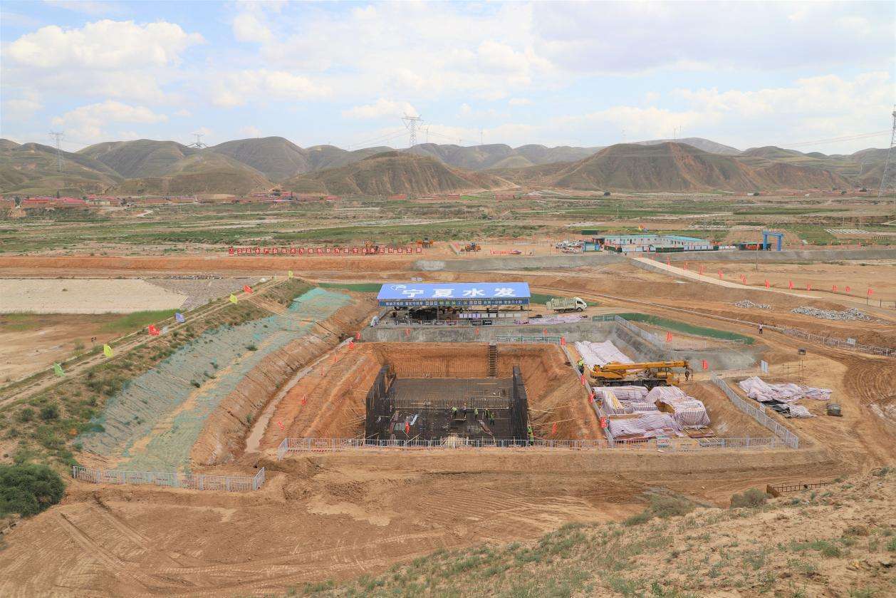 宁夏海原:高效节灌让农田不再"喊渴"_节水_灌溉_李旺镇