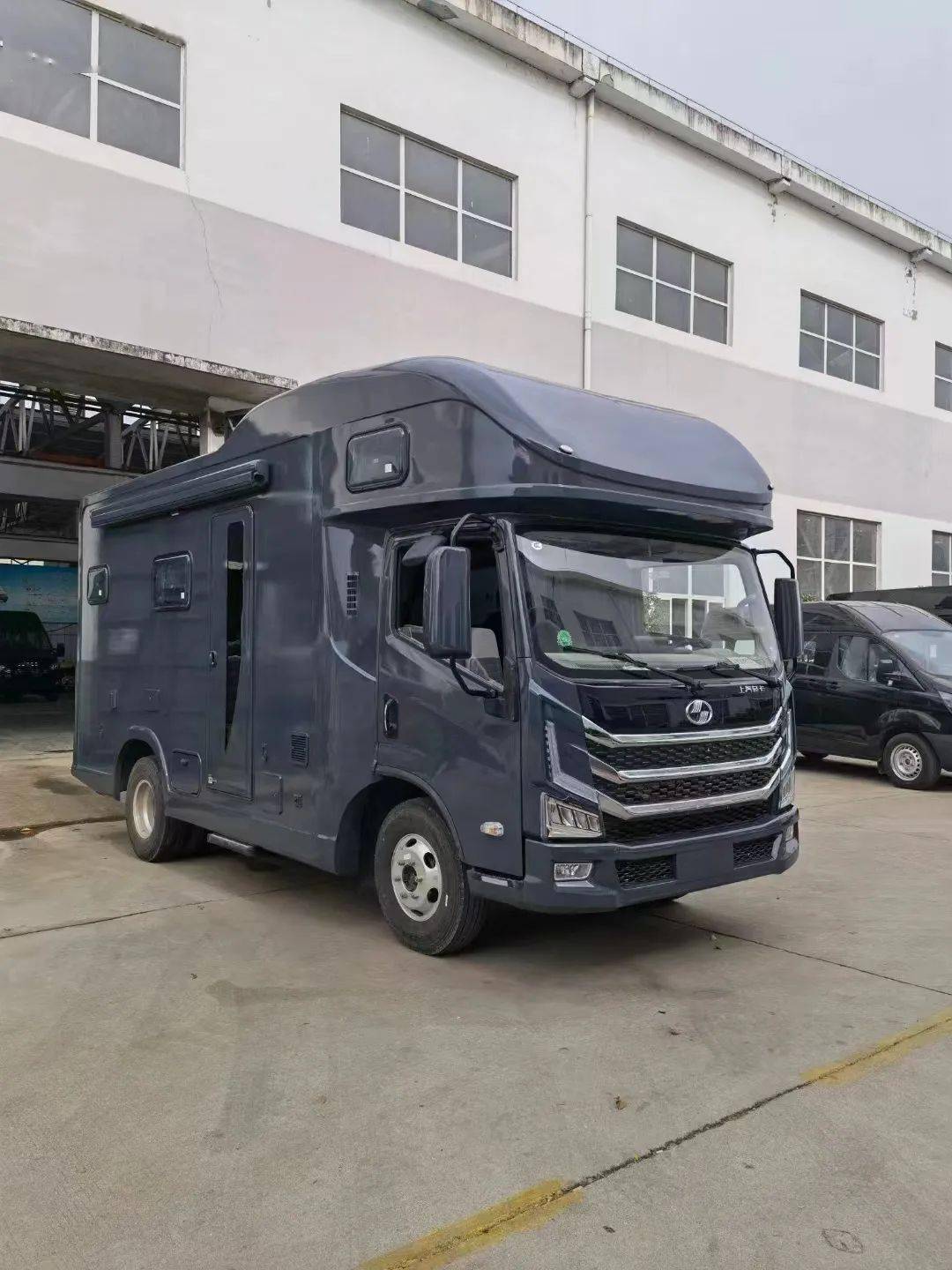 12 武汉室内房车展:中恒跃进h500 大空间大水电 带车载ktv点歌系统