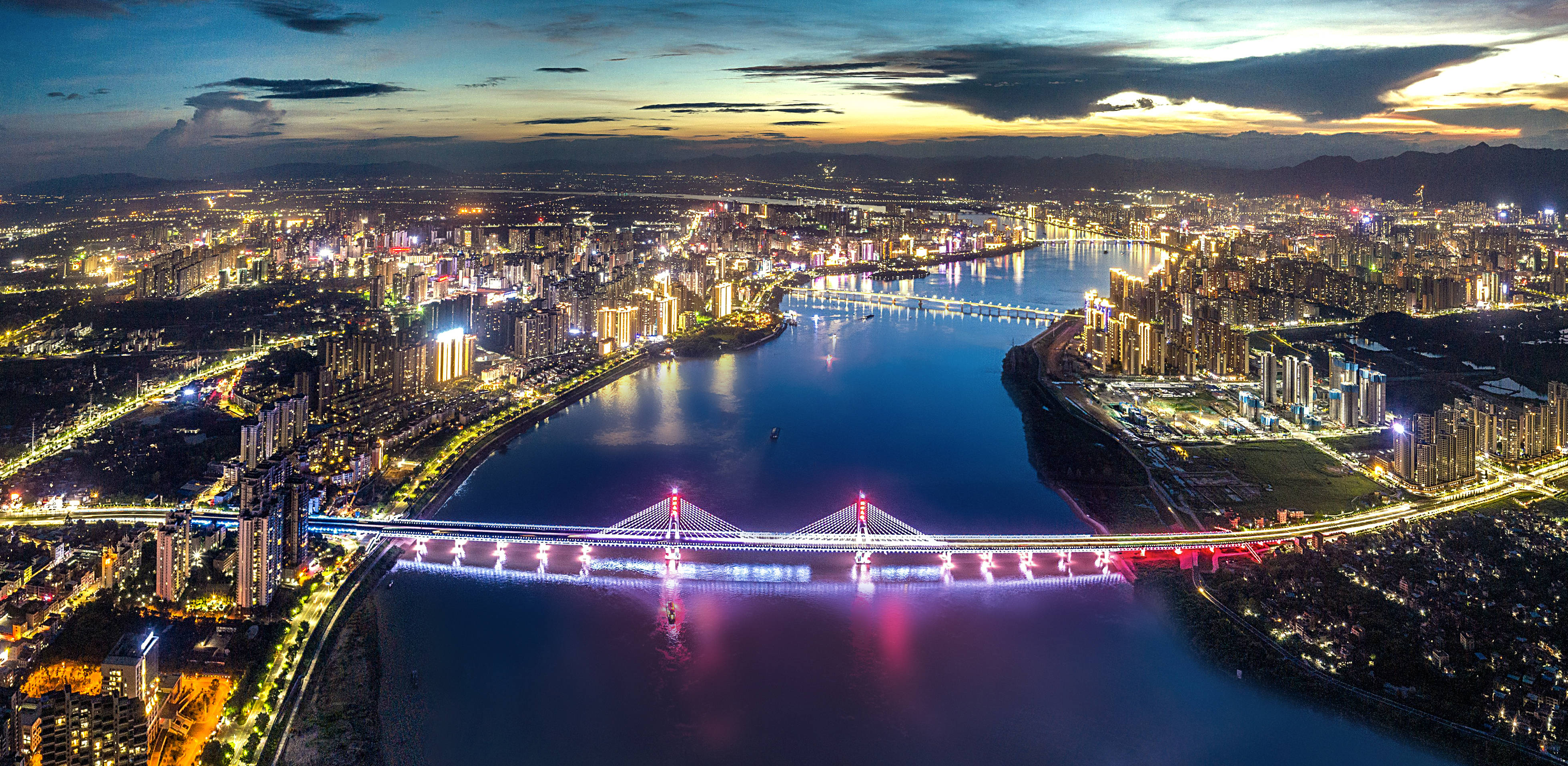 北江夜景图片
