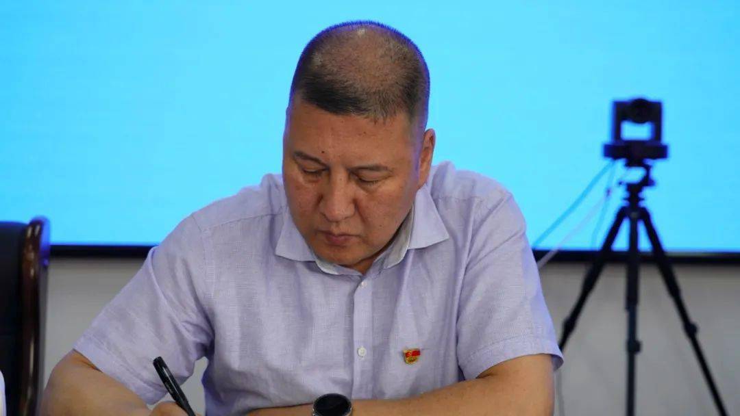 中共西乌旗第十三届委员会第三轮巡察组召开进驻动员会