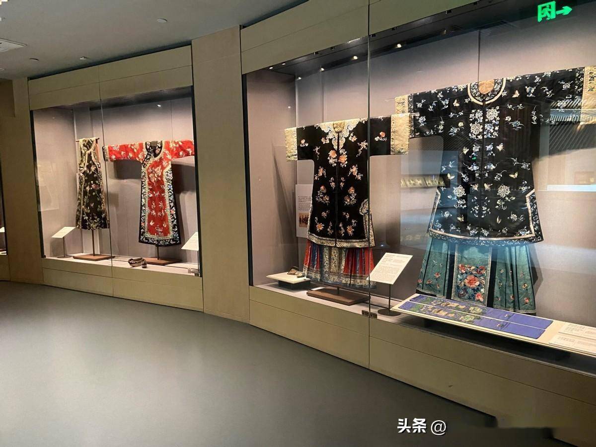 丝绸博物馆:正宗马面裙_清代_女子_手工