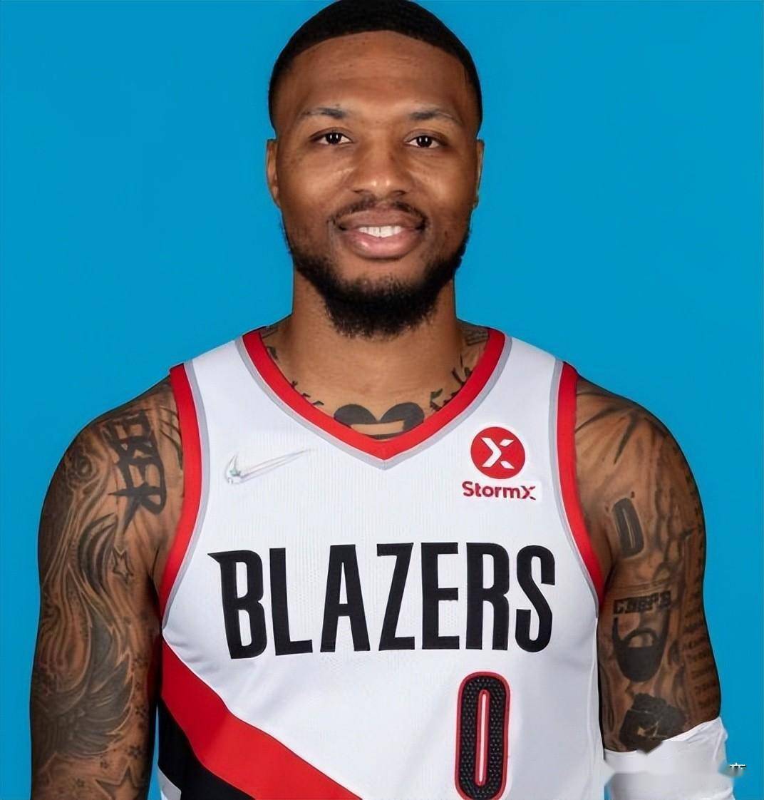 保罗乔治也在nba征战多年了,他曾经四次入选nba最佳防守阵容,两次防守