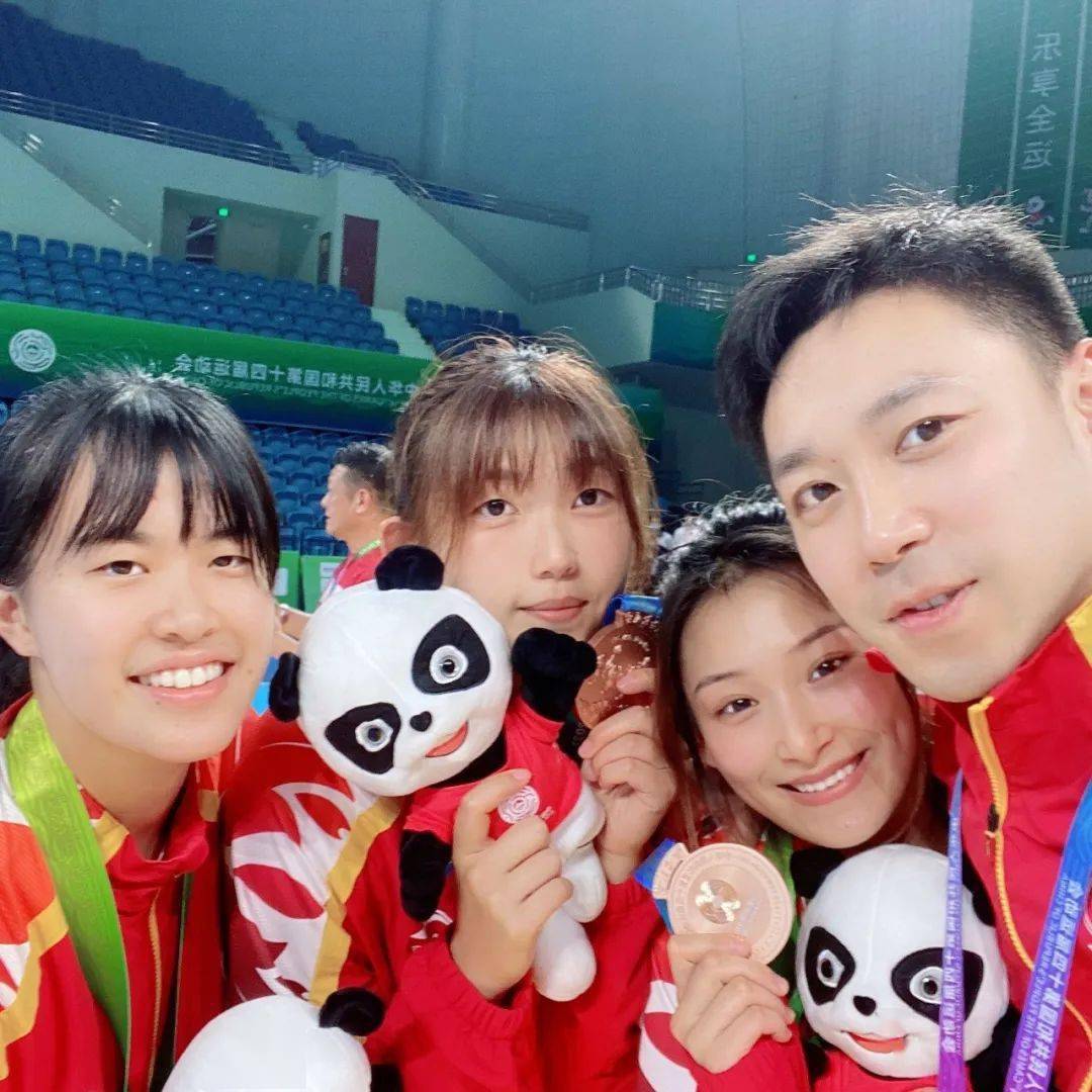 中手超·战队巡礼之六 上海女手 以赛代练 打造强军_祝君_手球队_女子