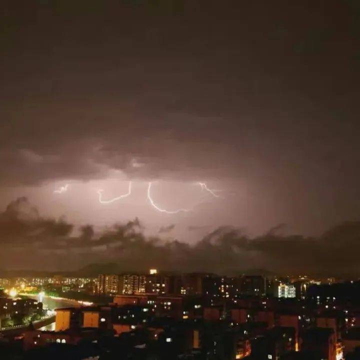高温+雷雨双重暴击！台山“下开水”模式强势回归！_天气_广东_阵雨