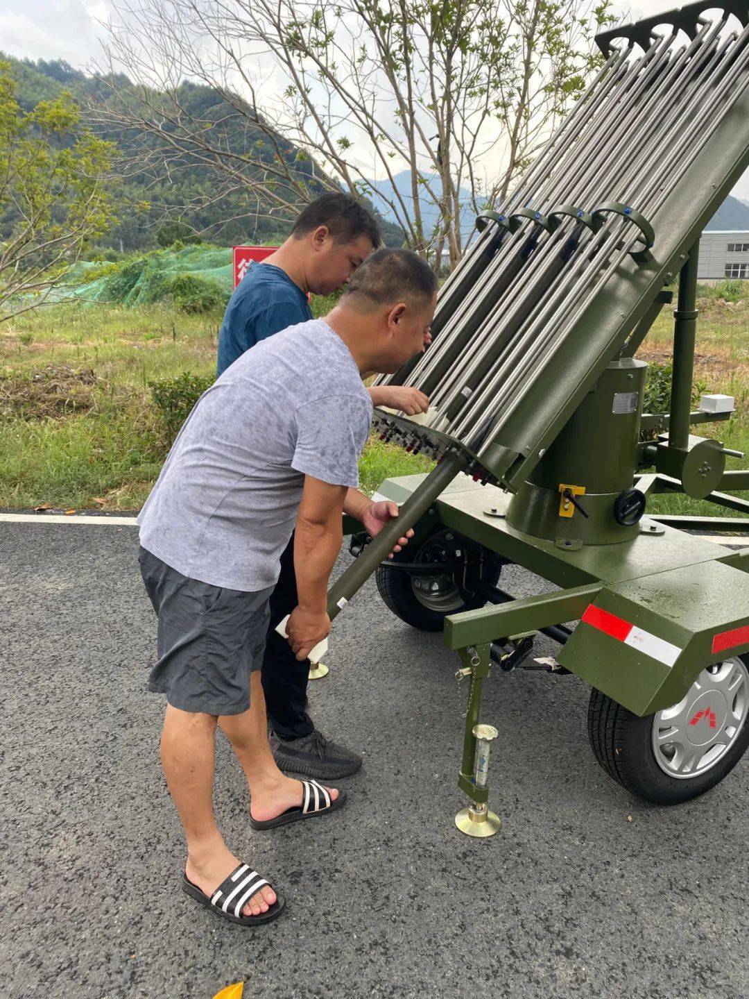 宁国多地实施人工降雨作业,缓解局部地区旱情_市气象局_甲路镇_火箭弹