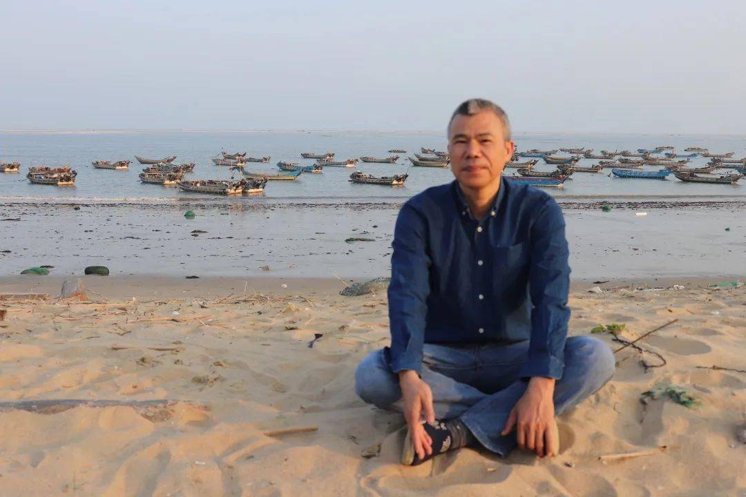 林跃奇,生于福建省漳浦县古雷镇港口村西田,中国作家协会会员,福建省