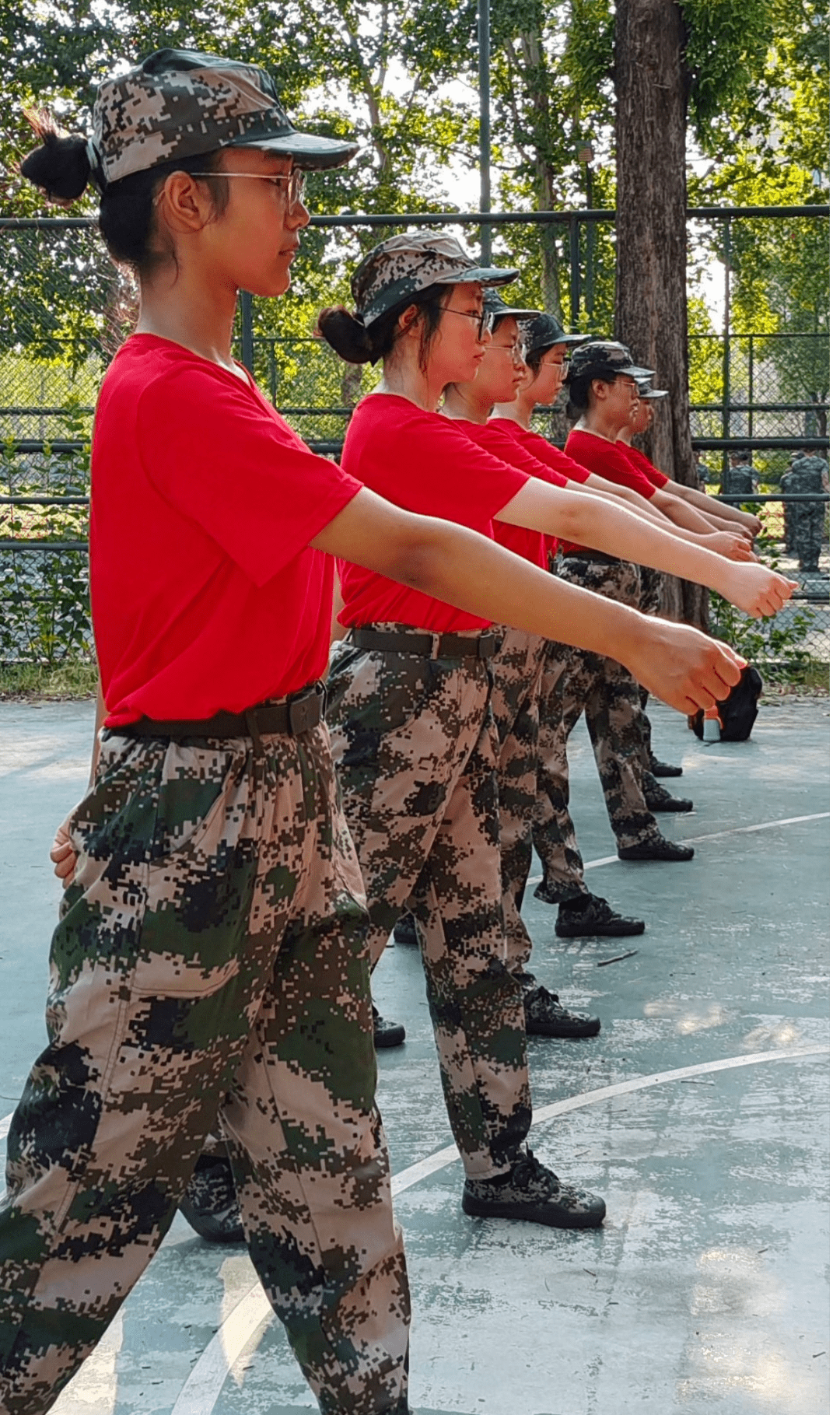"理"的军训⑥ | 六连:能比天高,动辄冲霄_训练场_汗水_意志