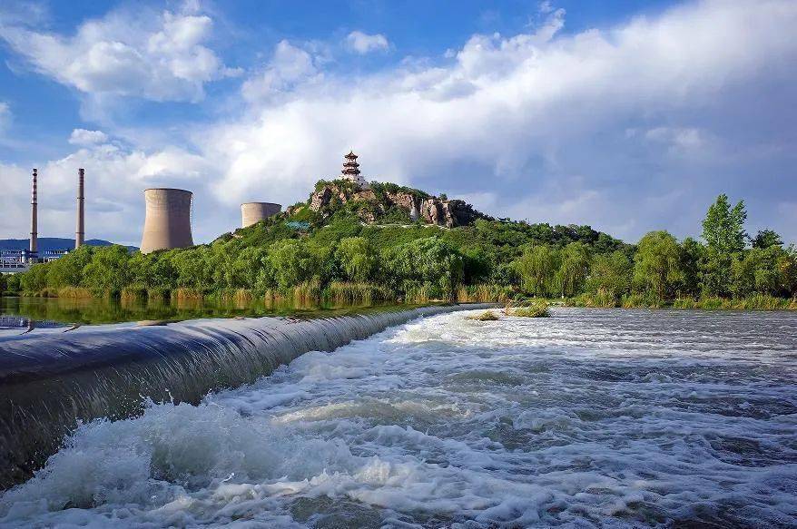 北京永定河畔石景山金阁寺塔2017年印发的《永定河综合治理与生态修复