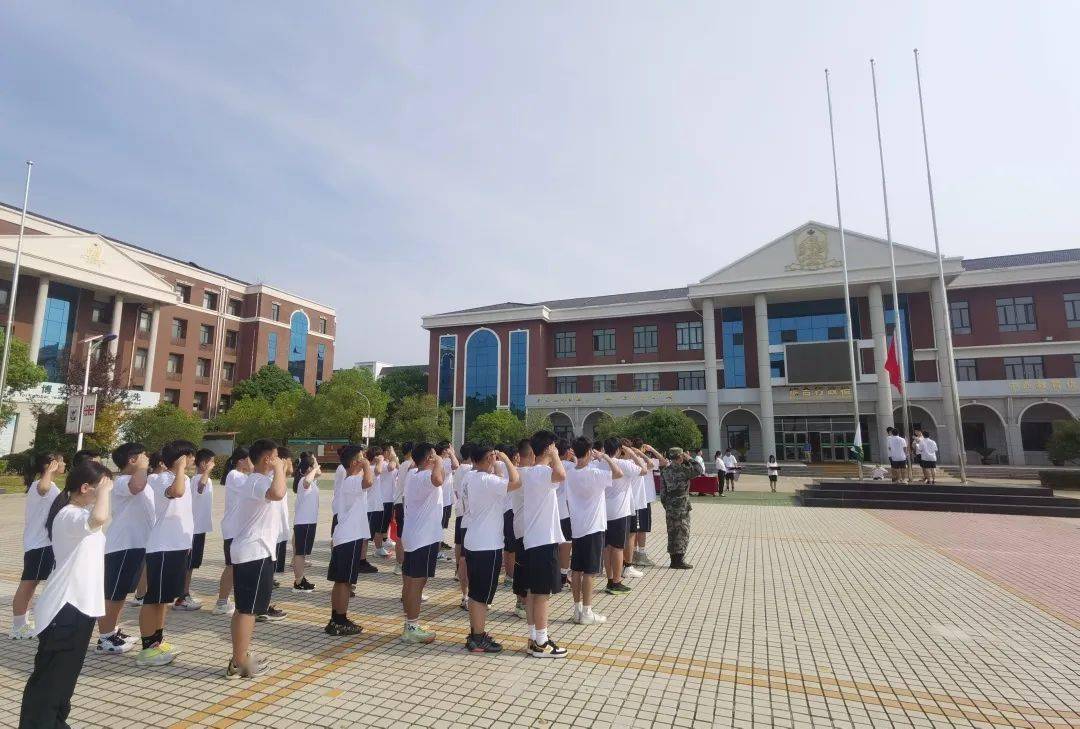 镇江枫叶高中图片