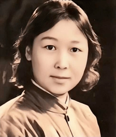 1980年:婚纱照,离婚案,庐山恋和柳州微车重生记_遇罗锦_蔡钟培_红太阳