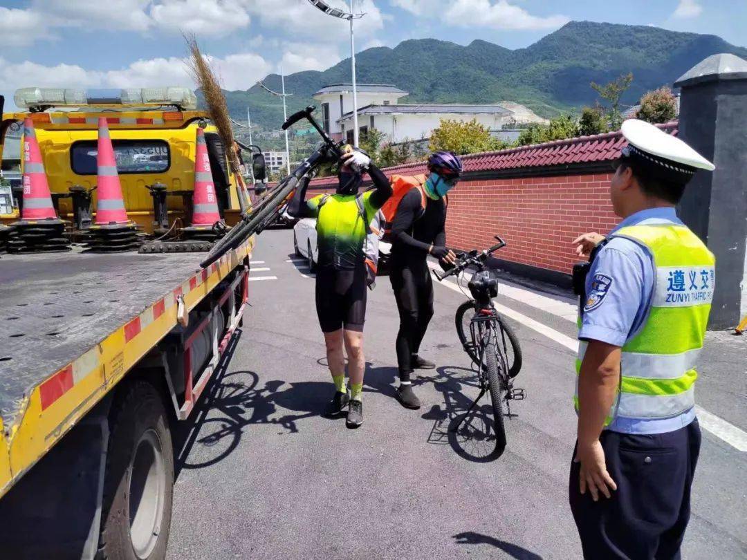 【我为群众办实事】ThankYou、ThankYou——外国友人骑行游览中国 高速交警及时带离