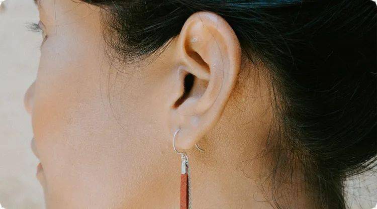 从耳朵看吉凶,快来对照吧~_耳垂_耳廓_水耳