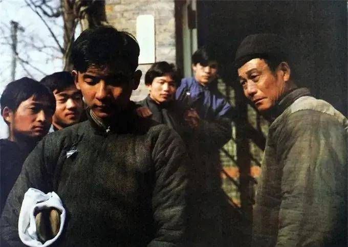 38年前的《包氏父子:管虎的父亲主演,女主角是龚雪的妹妹_管宗祥_老