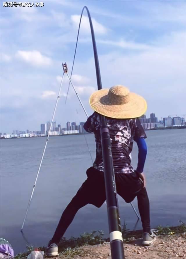 男子直接扛来38米的大炮,姿势没有四五年学不会_鱼竿_大鱼_操作