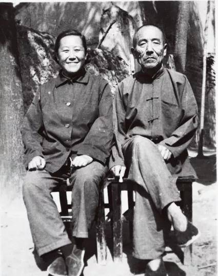 图 | 许燕吉与魏振德摄于70年代决定嫁出去后,许燕吉向哥哥借了点钱