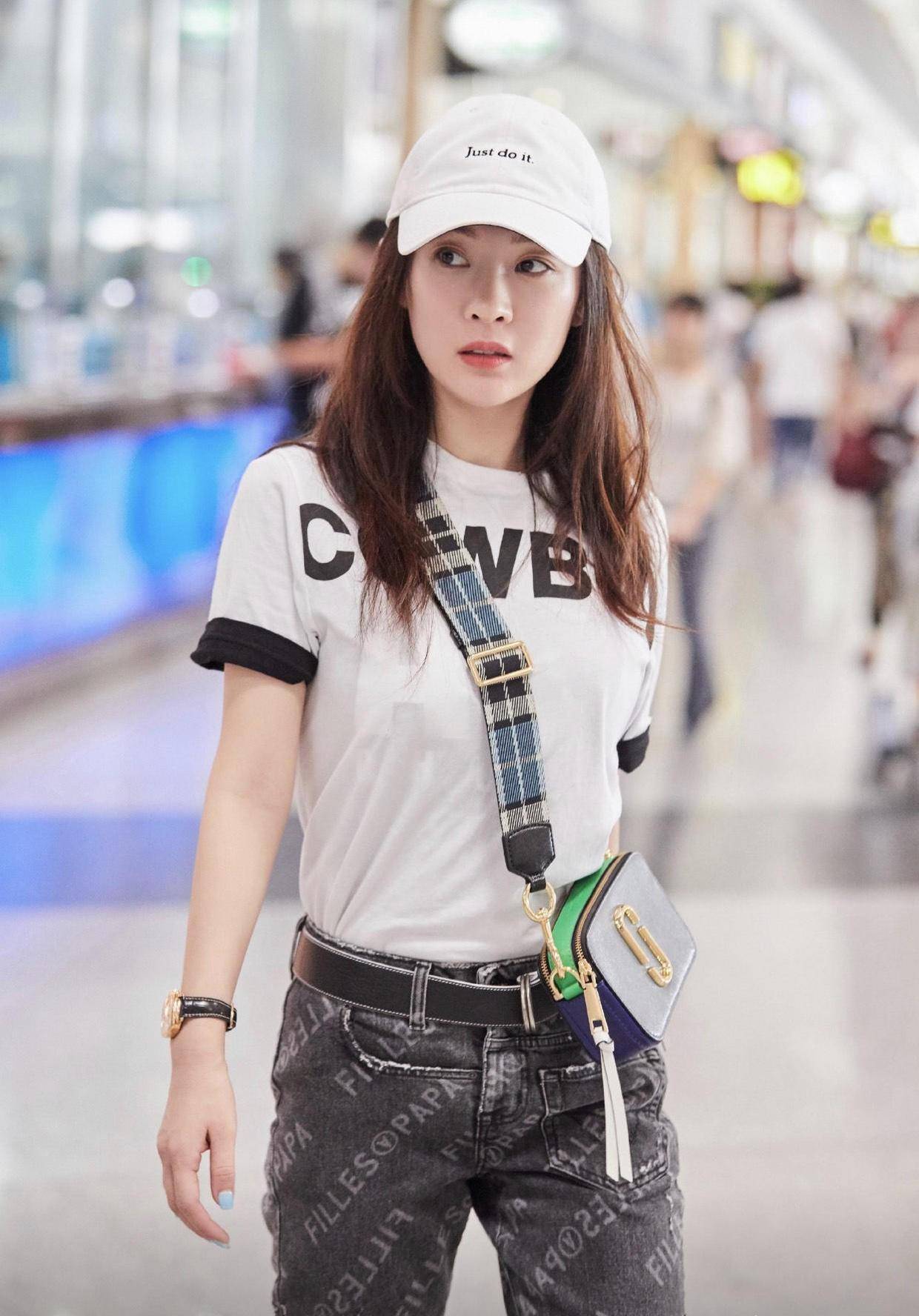 辣妈霍思燕太会穿!