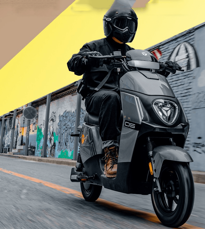 雅迪新款电动车,电池能用10年,续航100km_搜狐汽车_搜狐网