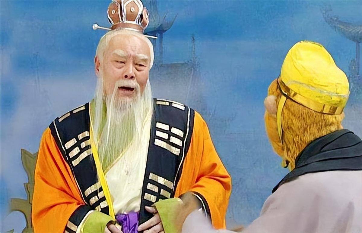 孙悟空在天庭上,吃了太上老君炼丹炉里面的仙丹,法力突然爆涨,天上的