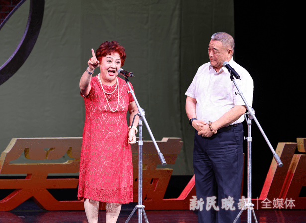 上海滑稽演员蔡剑英图片