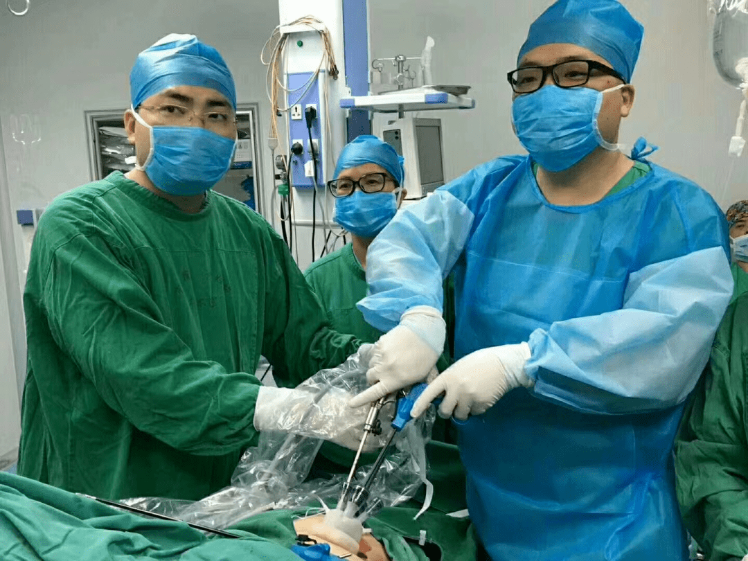 【致敬医师】吴雄辉:医师是患者及家属的共同战友_手术_阿姨_肿瘤