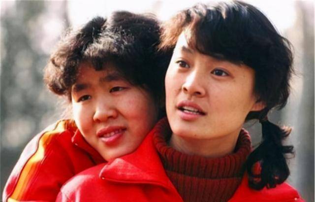 女排唯一5冠王梁艳:自己做老板身家过亿,女儿是清华博士_中国女排
